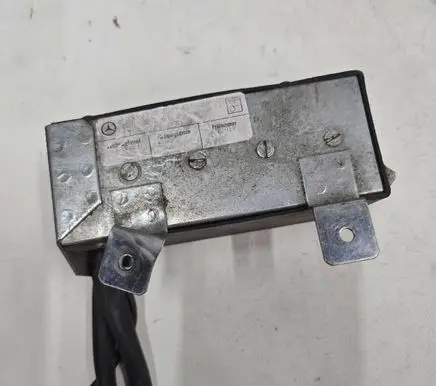 Mercedes-Benz E W124 Alarm control unit/module 1248206126