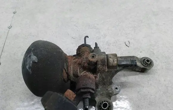 Citroen C5 Air suspension valve block 9655235680