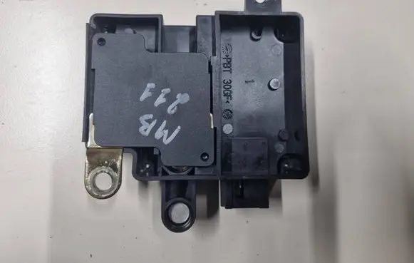 Mercedes-Benz E W211 Battery control module A2115404245 0199000002 140331F8