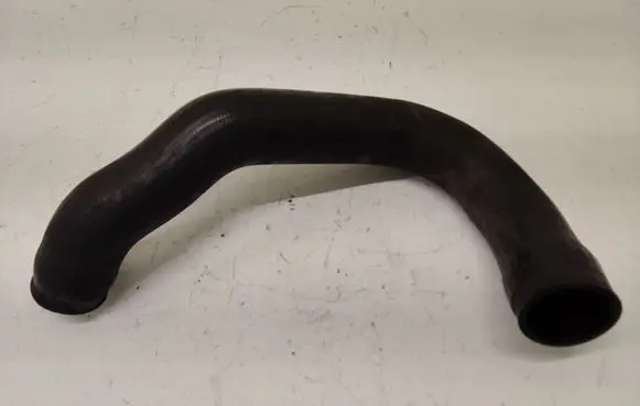 Audi A6 S6 C5 4B Intercooler hose/pipe S3525