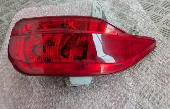 Toyota Avensis T270 Rear bumper light 