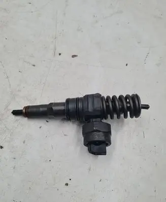 Volkswagen Caddy Fuel injector 038430073 0414720007