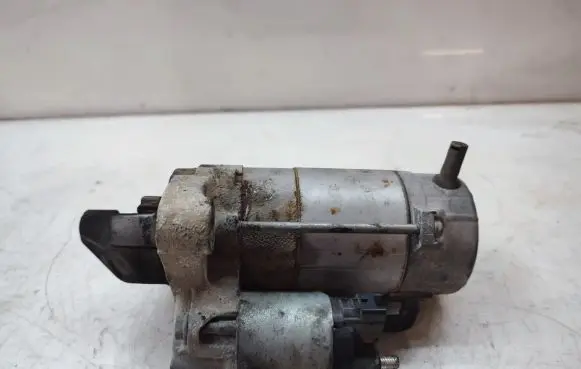Toyota Avensis T250 Starter motor 281000R010