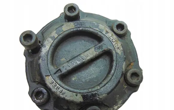 Nissan King Cab Hub lock 