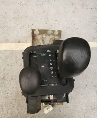 Jeep Grand Cherokee (WJ) Gear shifter/selector 