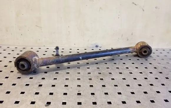 Rear control arm