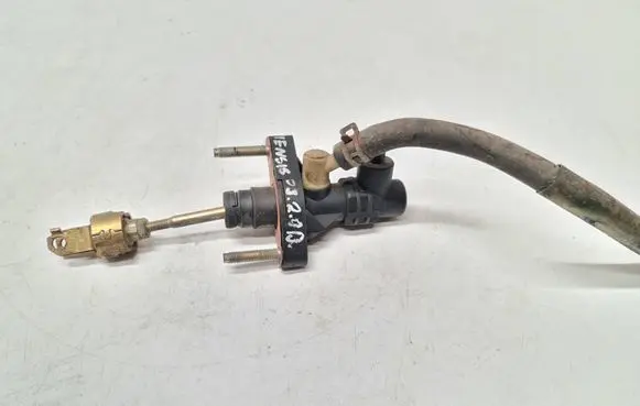 Toyota Avensis Verso Clutch master cylinder 