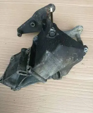 Mercedes-Benz W123 other engine part 1022360230