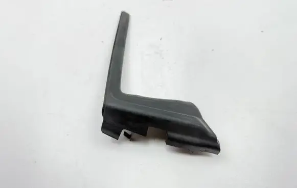 Toyota Yaris Fender trim (molding) 538660D091