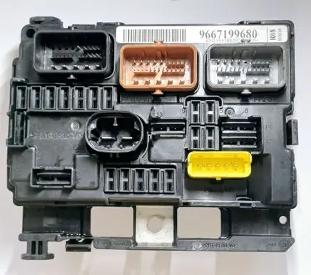 Peugeot 207 BSM Control unit 9667199680 BSMR0800 R08