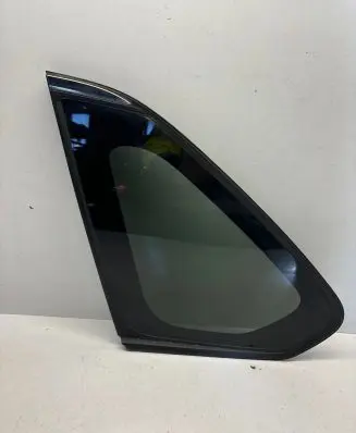 Toyota RAV 4 (XA50) Rear vent window glass 