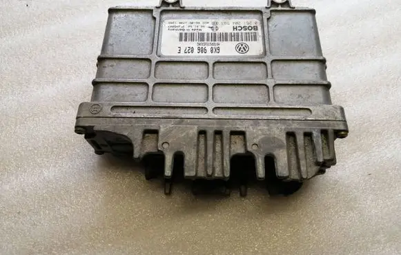 Volkswagen Polo III 6N 6N2 6NF Engine control unit/module 6K0906027E 26SA5003 0261204593