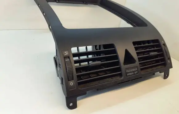 Volkswagen Touran I Dash center air vent grill 1T1819728B