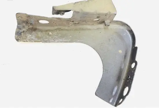 Citroen Berlingo Fender mounting bracket