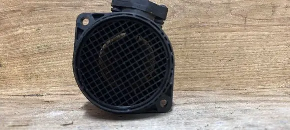 Volvo V70 Mass air flow meter 0280218088 8670115