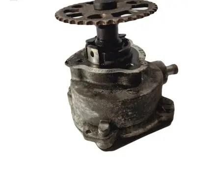 BMW 5 E60 E61 Oil pump 7525815