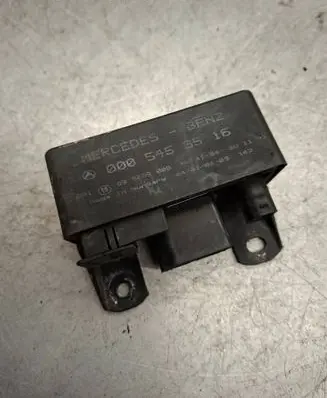 Mercedes-Benz E W210 Glow plug pre-heat relay 0005453516 899939000