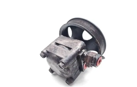 Mercedes-Benz C AMG W204 Power steering pump