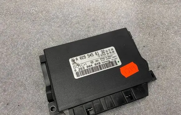 Mercedes-Benz S W220 Parking PDC control unit/module a0295456132