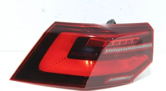 Volkswagen Golf VIII Rear/tail lights 5H0945207A 81990101
