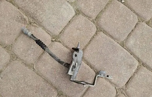 Brake vacuum hose/pipe