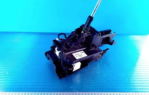 Mitsubishi Lancer X Gear shifter/selector 2400A137