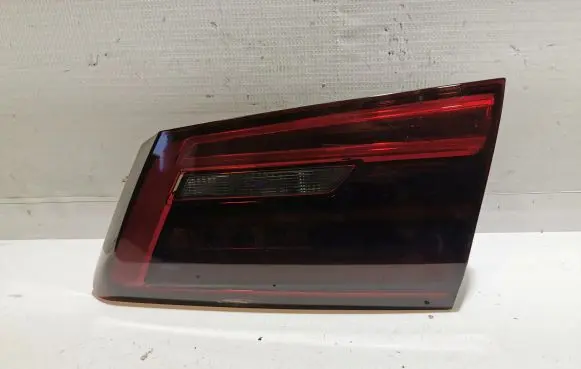 BMW 5 G30 G31 Tailgate rear/tail lights 7376474
