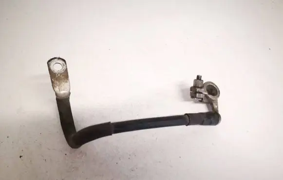 Volkswagen PASSAT B6 Positive cable (battery)