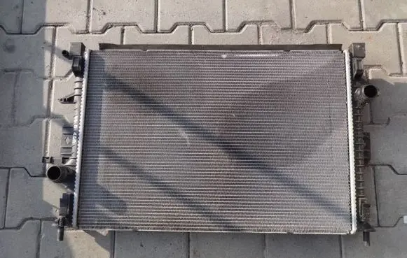 Coolant radiator