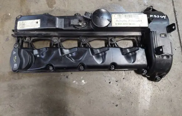 Mercedes-Benz C W204 Rocker cam cover A6510103443 0380267