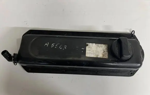 Audi A4 S4 B5 8D Rocker cam cover 