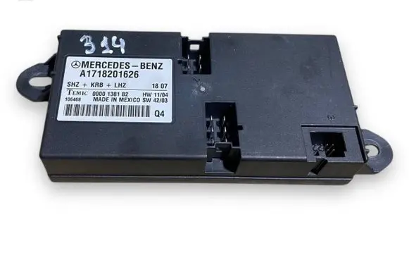 Mercedes-Benz SLK R171 Seat control module A1718201626 00001381B2