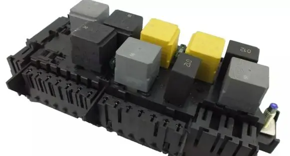 Mercedes-Benz GLE (W166 - C292) Fuse module A1669068201