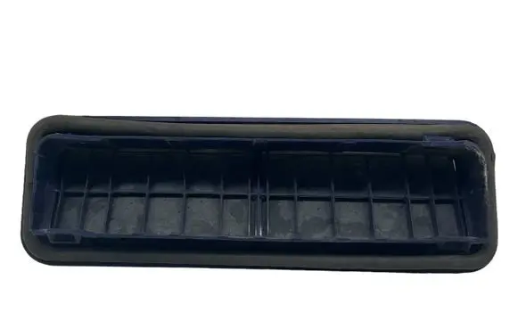 Volkswagen Polo IV 9N3 Quarter panel pressure vent 6X0819465D