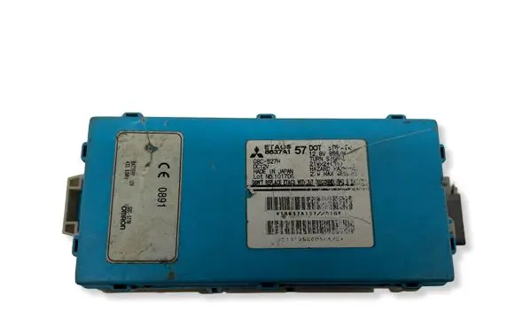 Mitsubishi Pajero Fuse module G8C527M