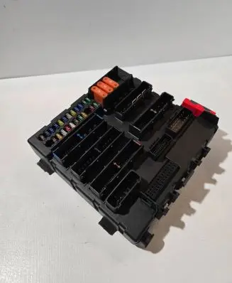 Opel Signum Fuse module 13112909 519044028 00108102