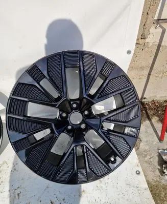 Audi Q8 e-tron R21 alloy rim 4KE601025BC
