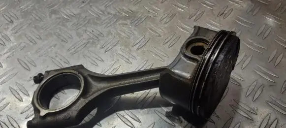 Piston with connecting rod