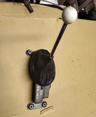Chrysler PT Cruiser Gear shifter/selector 4668727AC