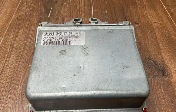 Mercedes-Benz E W124 Engine control unit/module 0165455732 A0165455732