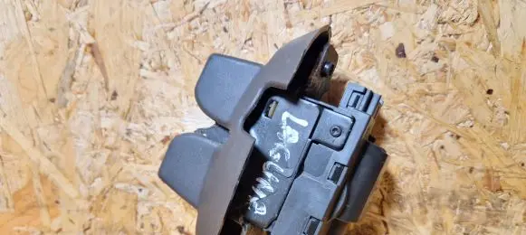 Renault Laguna II Tailgate/trunk/boot lock/catch/latch 8200257615c