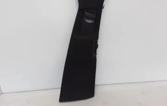 Volvo XC90 (B) pillar trim (bottom) 31651531
