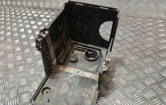Battery tray