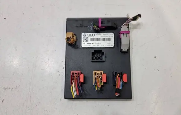 Audi A4 S4 B8 8K Comfort/convenience module 8K0907063DC F005V01206 03016001