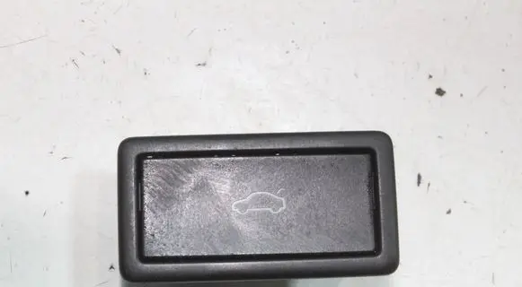Cupra Formentor Tailgate/boot open switch button 3G0959831B