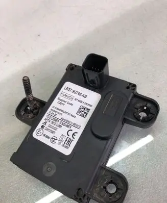 Ford Kuga III Distronic sensor radar LB5T9G768AB LB5T9G768