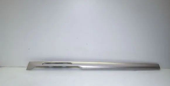 Dashboard glove box trim