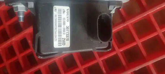 Volvo V70 ESP acceleration yaw rate sensor 30773378