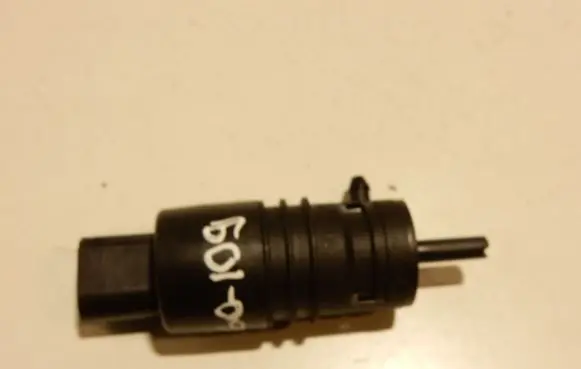 BMW X5 E70 Headlight washer pump 67126934160 6934160 60109