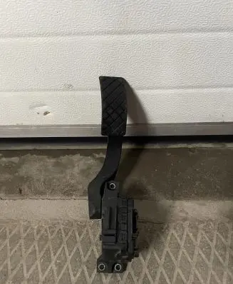 Audi A6 S6 C5 4B Accelerator throttle pedal 8D1721523F 6PV00837603